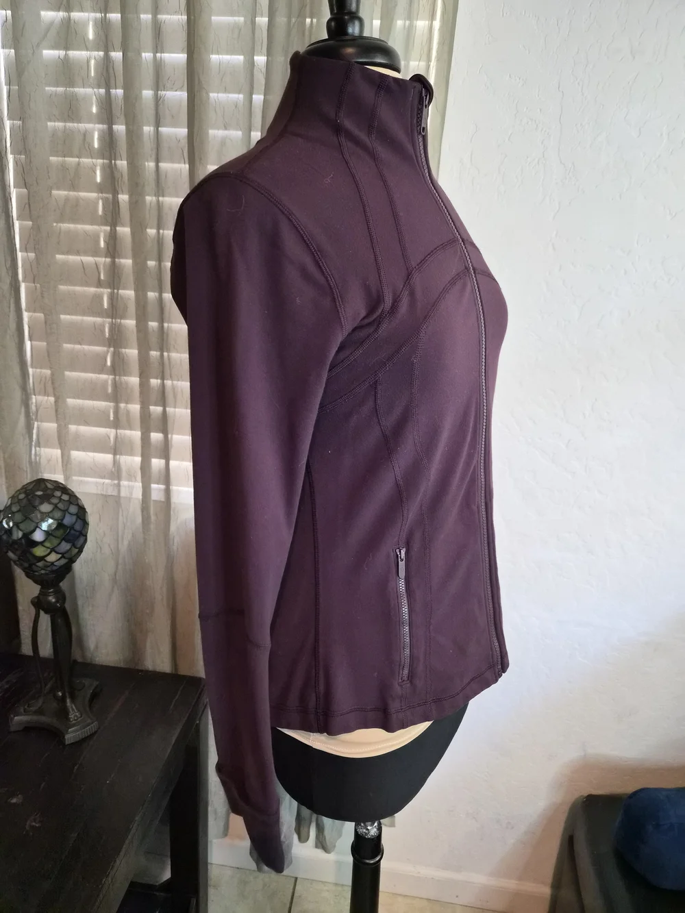 Lululemon Nulu Define Jacket Maroon Burgundy Size 10 EUC #0467 - Picture 3 of 5